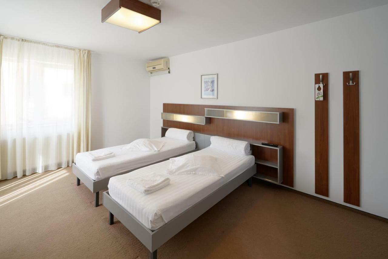 Vila Rosa Hotell Cluj-Napoca Eksteriør bilde